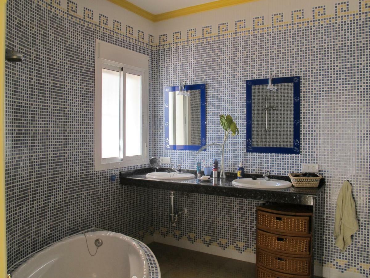 Villa Camakini With Heated Pool And Sea View Arenas  Bagian luar foto